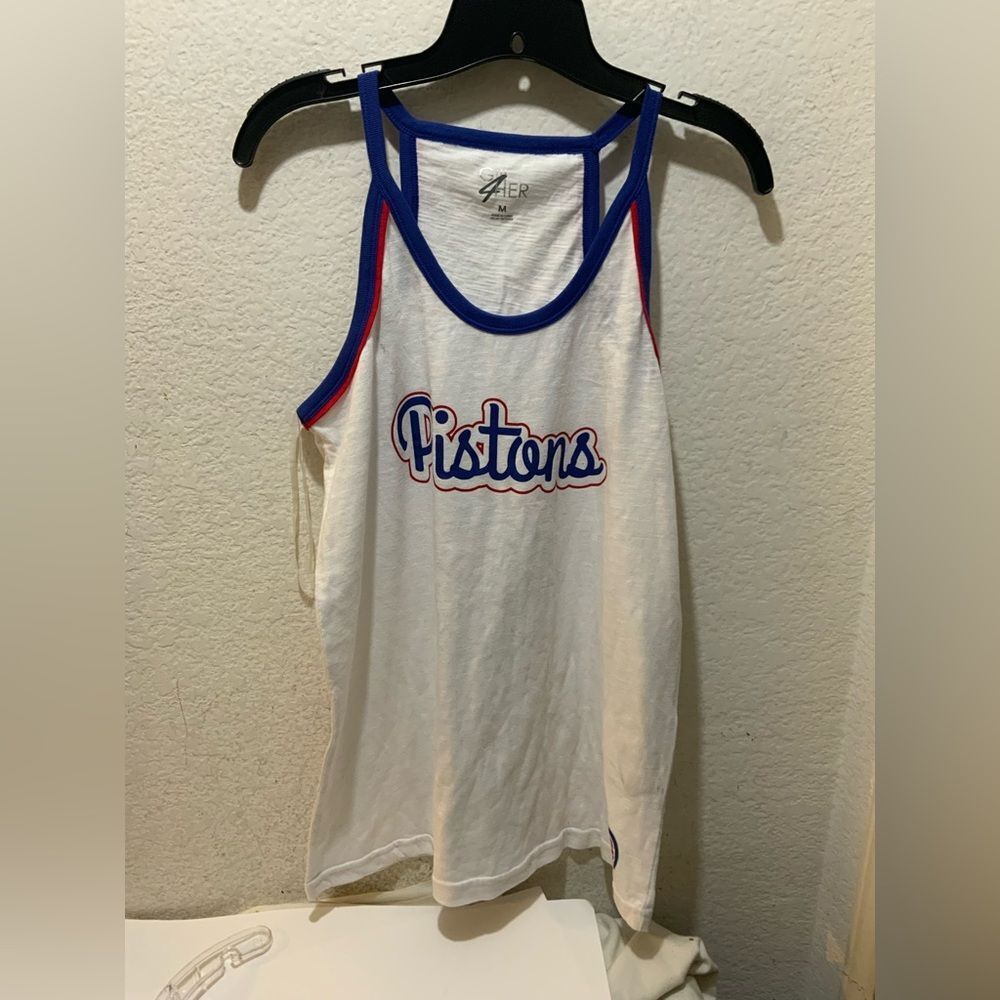 GIII 4 Her Pistons  Detroit Top Womens Size M